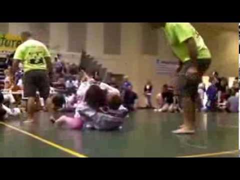 mixed judo girl beats boy