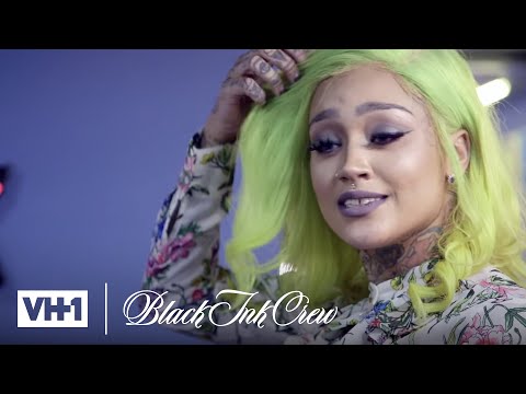 Donna Gets Smacked by the New Manager | Black Ink Crew