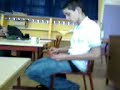 petar en cour de dessin