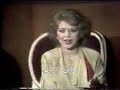 فاجئ الموسيقار بليغ حمدي الاعلامية سهير شلبي اثناء النقل المباشر لحفلة المطربة الكبيرة نجاة الصغيرة والتي كانت ستغني أغنيتين من كلماته والحانه