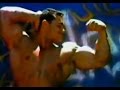 Bodybuilder-Kisses-O