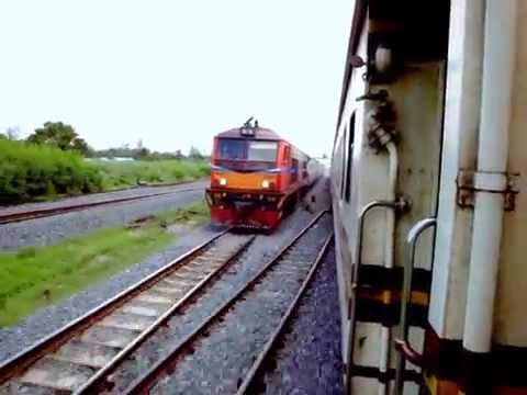 รถไฟไทย : วิ่งแข่งกัน