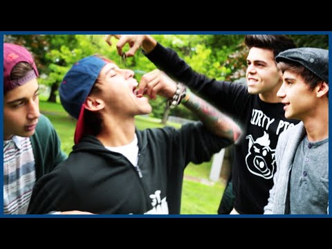 Beau Eats a Worm! Janoskians Got Cake Tour
