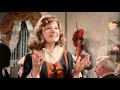 Sonjas sang til julestjernen, fra filmen Reisen til Julestjernen (1976). Copyright Egil Monn-Iversen / Axel Helgeland. Fremført av Hanne Krogh.Sangtekst:Julestjerne, får jeg deg?Sa en gang en liten pikeVille gi et kongerikeFor å kjenne deg Julestjerne, gå din vei?Sa en bitter konge sidenMørk ble du, og mørk ble tidenMå du gjemme deg? Julestjerne, kom til meg!Du har voldt oss sorg og smerteSe, nå gir jeg deg mitt hjerteLa meg tenne deg Julestjerne, bli hos meg!Det er godt å se deg skinneDu må aldri mer forsvinne Aldri glemme meg