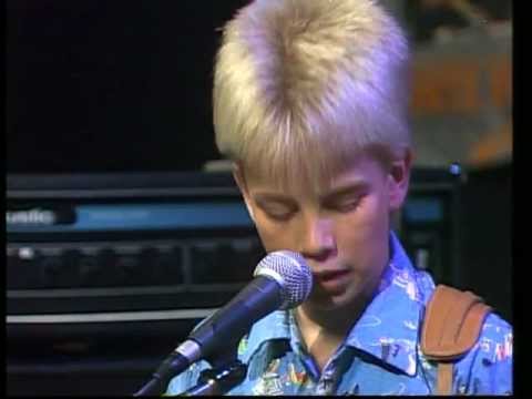 Greni - http://www.bigbang.no - Bigbang founder, guitar player and lead vocalist Øystein Greni plays
