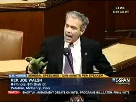 Congresista criticó a Obama mostrando un cocodrilo de peluche