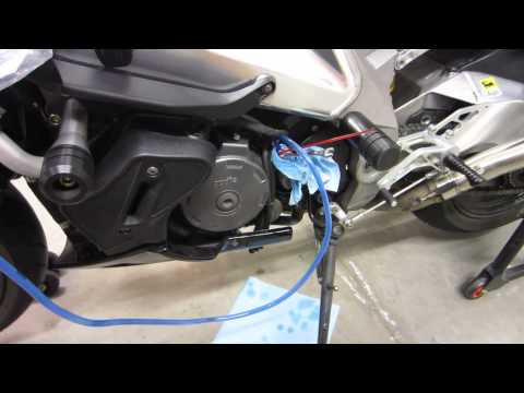 how to bleed rsv clutch