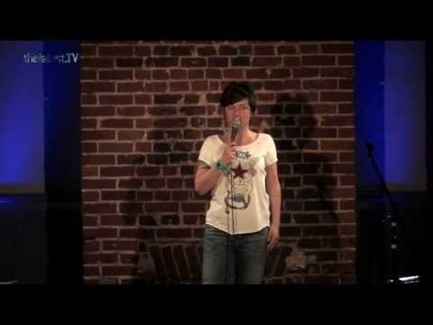 Episode 29: Comedy Genes with Vicky Nangle and Mad Matt Attempts Bungee