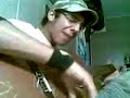 aby wil   con un porrito en la mano