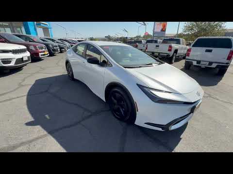 New 2027 Wind Chill Pearl Toyota SE image 1
