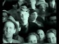 Jussi Björling sings Althén's: Land du välsignade at Stockholm's amusement park Gröna Lund Tivoli. The orchestra of the Svensk Filmindustri is conducted by Nils Grevillius, conductor of the Royal Swedish Opera House. This clip was part of the 1937 movie Fram för framgång in which Björling played the leading part. This recording has been repitched and cleaned. The moviesound was poor and over 1/2 note too fast. Unfortunately, the annoying humming at around 2000 Hz could not be removed completely without compromising the voice.