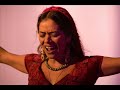 Bekijk muziek clip van Lila Downs met Cielo Rojo