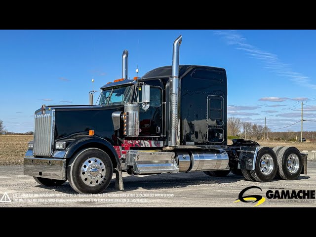2017 KENWORTH W900L HIGHWAY / SLEEPER TRUCK / TRACTOR in Heavy Trucks in Edmonton