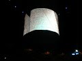 Madonna canta Human nature con i backdrop di Britney Spears...