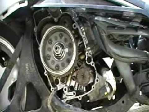 Suzuki Burgman 400 ignition, pick-up repair.wmv