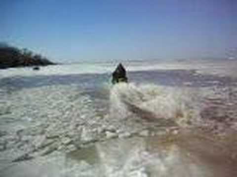 LAKE ST. CLAIR SNOWMOBILING MARCH 2007