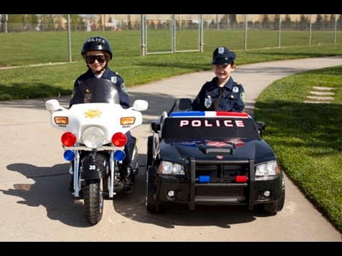 Sidewalk - In this episode of Sidewalk Cops, Gabe and Micah track down and capture a chronic litterbug in order to make our public walkways a cleaner and safer place. S...