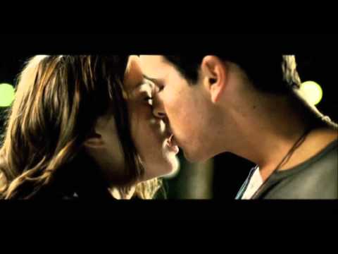 Somethings - Videoclip oficial de la canción Something´s triggered Canción principal de la película 3 METROS SOBRE EL CIELO (3MSC) Canción intrepretada por Cecilia Krull ...
