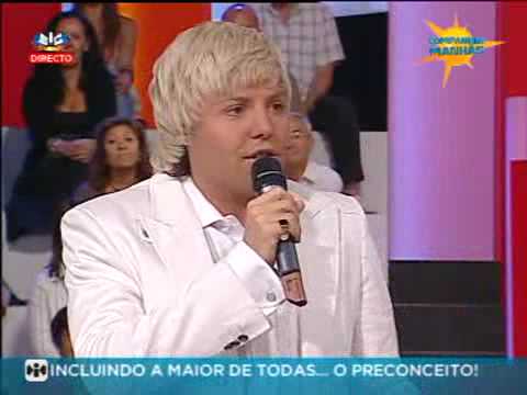 César Mourão é Roberto Leal