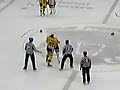 Ryan Shmyr (Nottingham Panthers = GOLD) v Andre Payette (Newcastle Vipers = White)go toe to toe at the NIC Nottingham in the latest episode of the ongoing battle between these two EIHL enforcers. Shmyr gets the take down but seems a bit of draw to me. Nice to see some punches thrown for once instead of the usual wrestle and Hug fest!!