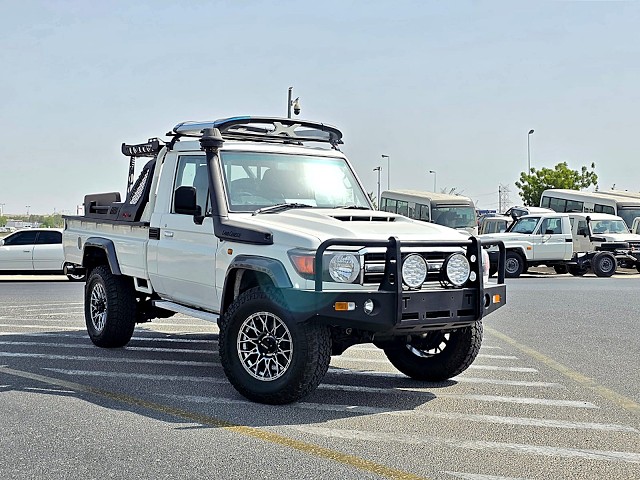 Toyota Land Cruiser Pick Up 2017 TOYOTA LAND CRUISER PICK UP RHD DIESEL MANUAL 4.5L (PM00632) video