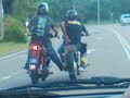 Couple in the Road DON'T TRY THISS AKSI