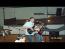este es un video del grupo la clave de cholila chubut, integrado por lucas bonansea (voz) (voz, teclados, acordeon) sergio diaz (timbales)cristian cardenas (tumbadoras)jose herrera (bateria electronica) jona guzman (guitarra electrica)bautista bonansea (guiro)