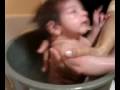 Tochi Bañandose Tochi Bañandose