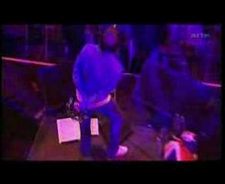 Oasis - The Hindu Times - Berlin 2002 (9)