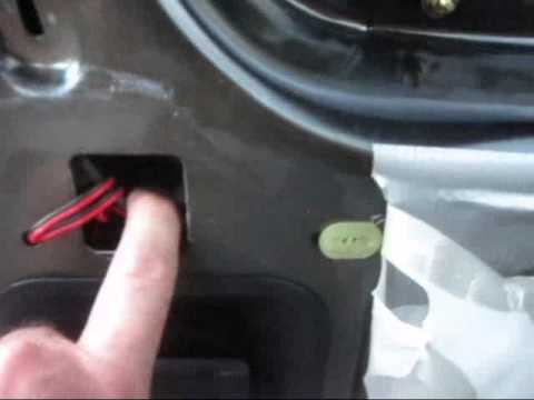 how to open a jammed door
