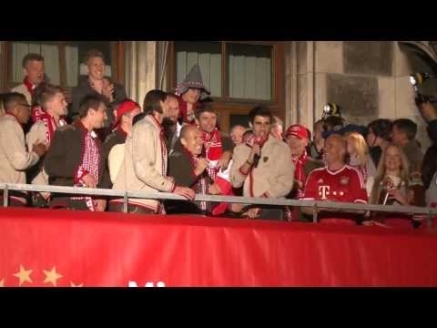 FC Bayern München - Meisterfeier 2013 auf dem Rathausbalkon (Marienplatz, 11.05.2013)