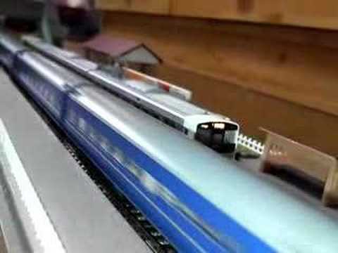 Nゲージ　寝台特急富士（JR九州）田舎の駅通過２