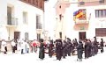 Entrada de los tambores de la procesión de Penitentes 2006 en la plaza de Fuentes Claras, Teruel
