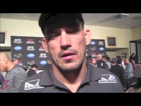 TATAMETV - Em sua terceira luta entre os meio médios, Demian Maia mais uma vez saiu com a vitória. Dessa vez ele derrotou o americano Jon Fitch, ex-número dois da categ...