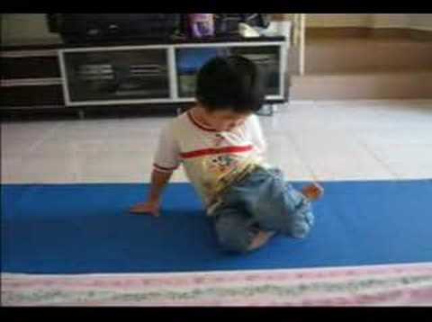 0 World’s Youngest Yoga Instructor: Six Years Old! picture
