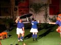 jogando no quintal   improviso com objeto   azul: cena 02