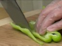 Cooking Tips : How to Slice Cubanelle Peppers Cooking Tips : How to Slice Cubanelle Peppers