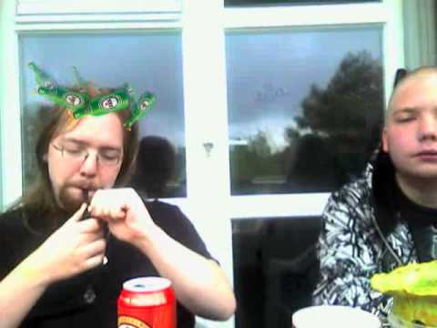 kranktv - in KrankTV Folge 1.0 könnt ihr uns bei unsrer Lieblingsbeschäftigung zusehen. we love to entern und sehn you =)