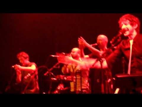Easy Way Out (Sydney Entertainment Centre) []
