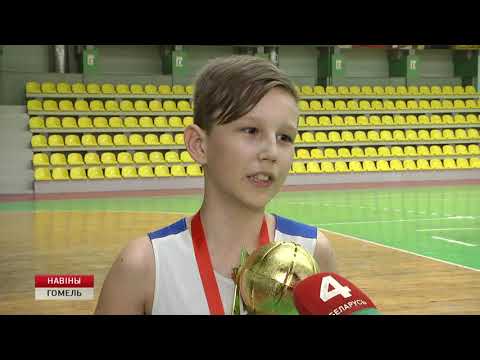 Вызначыліся пераможцы першага сезону школьнай баскетбольнай лігі видео