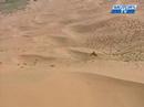 images sublimes dans le d�sert de badain jaran en mongolie int�rieure ! les camions sont tous arriv�s hors d�lai et le grand perdant du jour est fran�ois delecour, stopp� net dans les dunes par une transmission d�faillante...