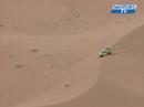 images sublimes dans le d�sert de badain jaran en mongolie int�rieure ! les camions sont tous arriv�s hors d�lai et le grand perdant du jour est fran�ois delecour, stopp� net dans les dunes par une transmission d�faillante...