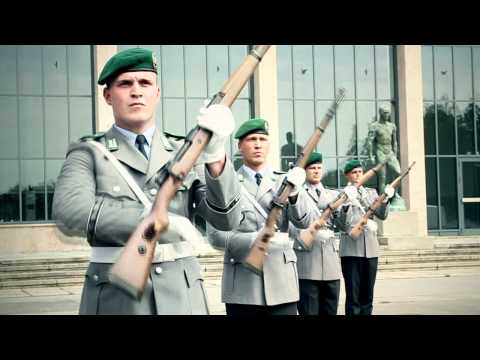 WirDienenDeutschland - Hauptgefreiter Frank Trepke ist Soldat der 7. Kompanie des Wachbataillons. Zusammen mit seinen Kameraden durchläuft er eine vielseitige militärische Ausbildu...