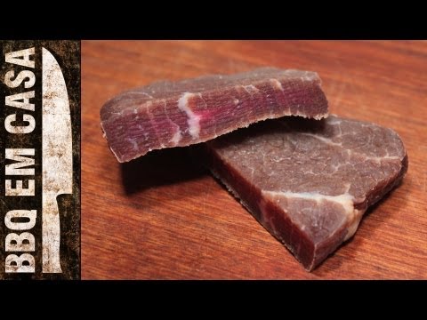 carne - Aprenda a fazer em casa uma deliciosa carne seca tipo Charque e economize uma bela grana na hora de fazer sua feijoada de fim de semana! veja a receita abaix...