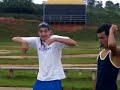 treino 24/04/2008 tombo do rogérinho e vitão mostrando bumbu