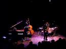in bimhuis 28 december 2007
archie shepp-tenorsax, sopraansax,
tom mcclung-piano,
wayne dockery-bas,
steve mccraven-drums