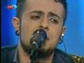 emre aydın & Özcan Deniz - Gülümse | iki renk