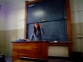 Maleducado alumno le falta el respeto a  profesora