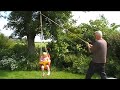 Geike op de boomschommel Geike op de boomschommel