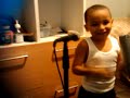 Joseph Tocando Guiray haciendo coro.3gp